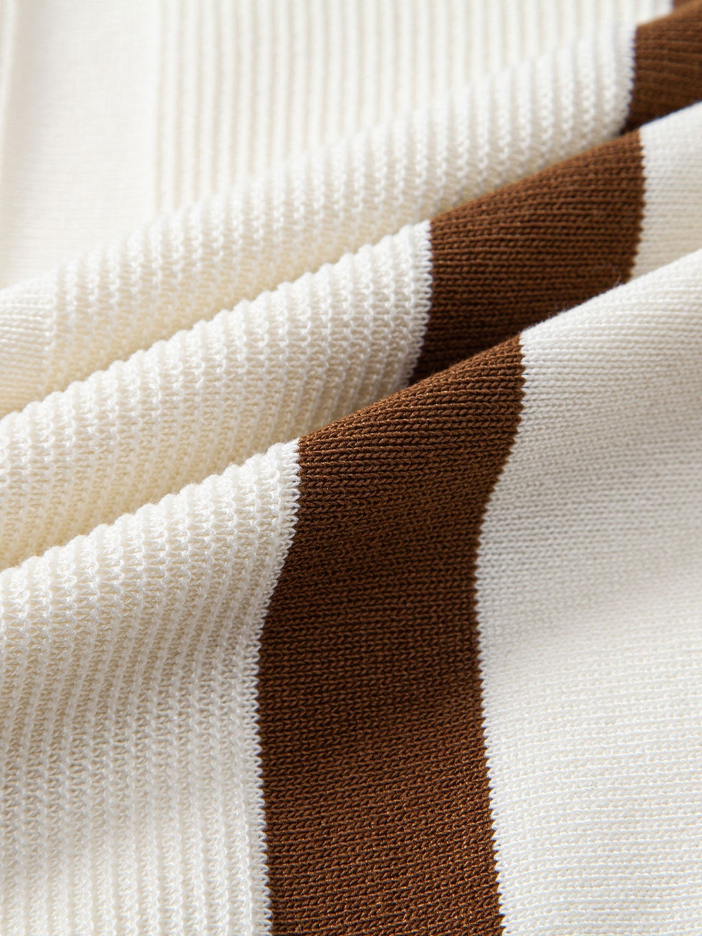 Conjunto Polo Jacquard Geométrico y Pantalón Slim Fit