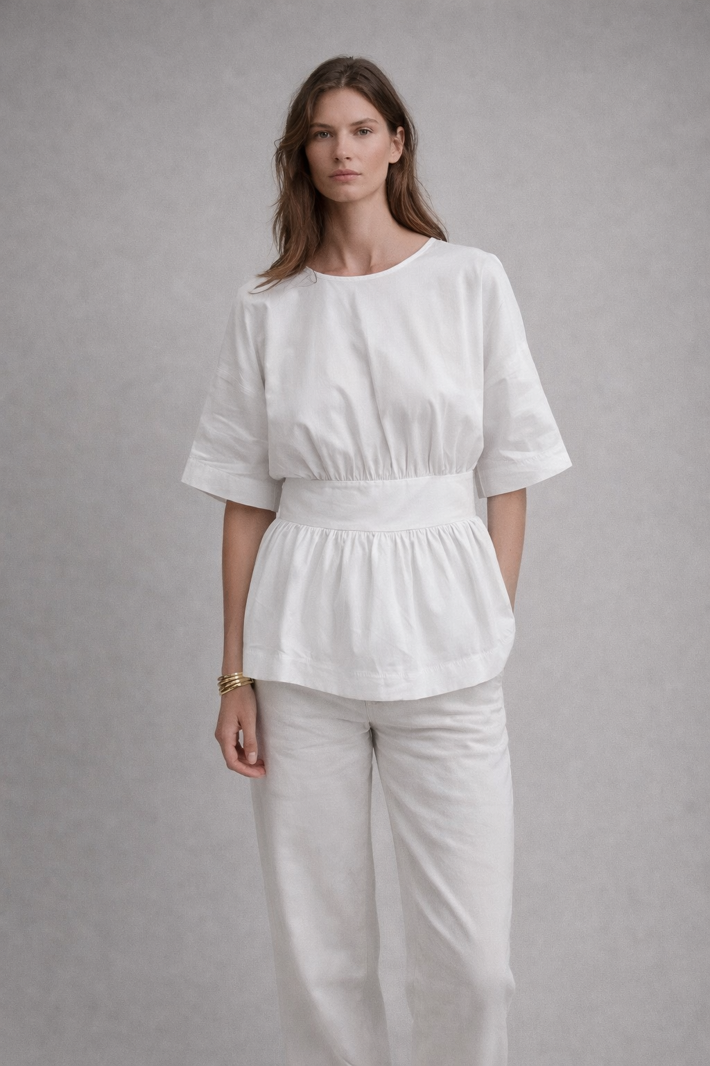 Blusa con lazo y espalda abierta