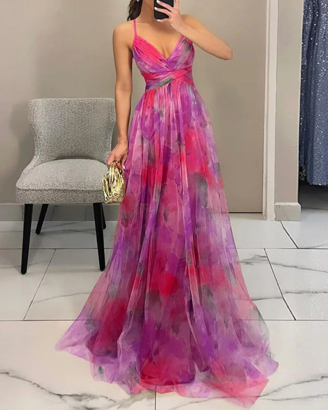 Vestido Largo Floral de Chiffon – Corte Favorecedor