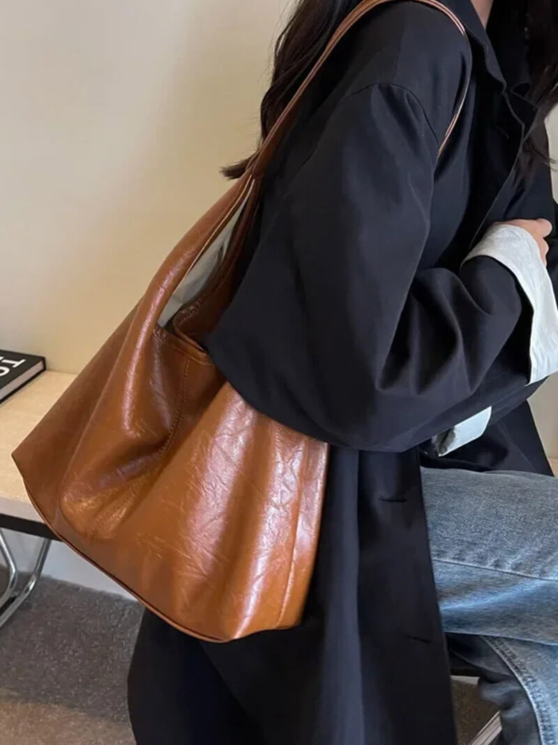 Bolso de hombro efecto piel