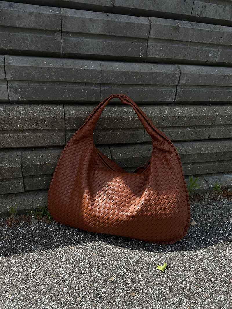 Bolso de hombro trenzado efecto piel