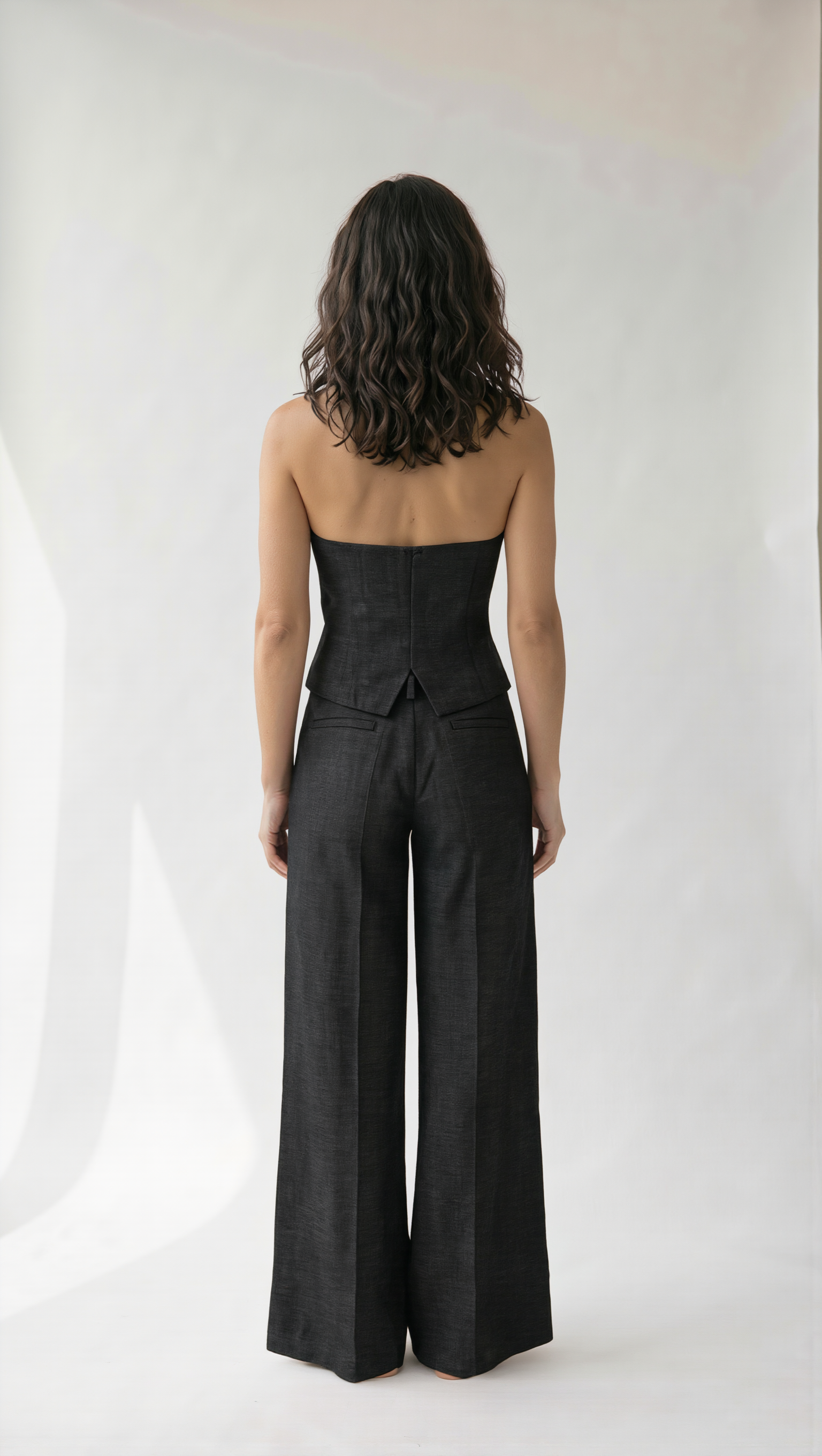 Conjunto Chaleco Halter y Pantalón Ancho.