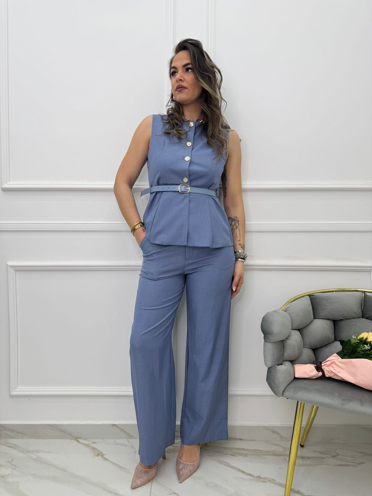 Conjunto Pantalón Y Chaleco Con Cinturón En Cintura