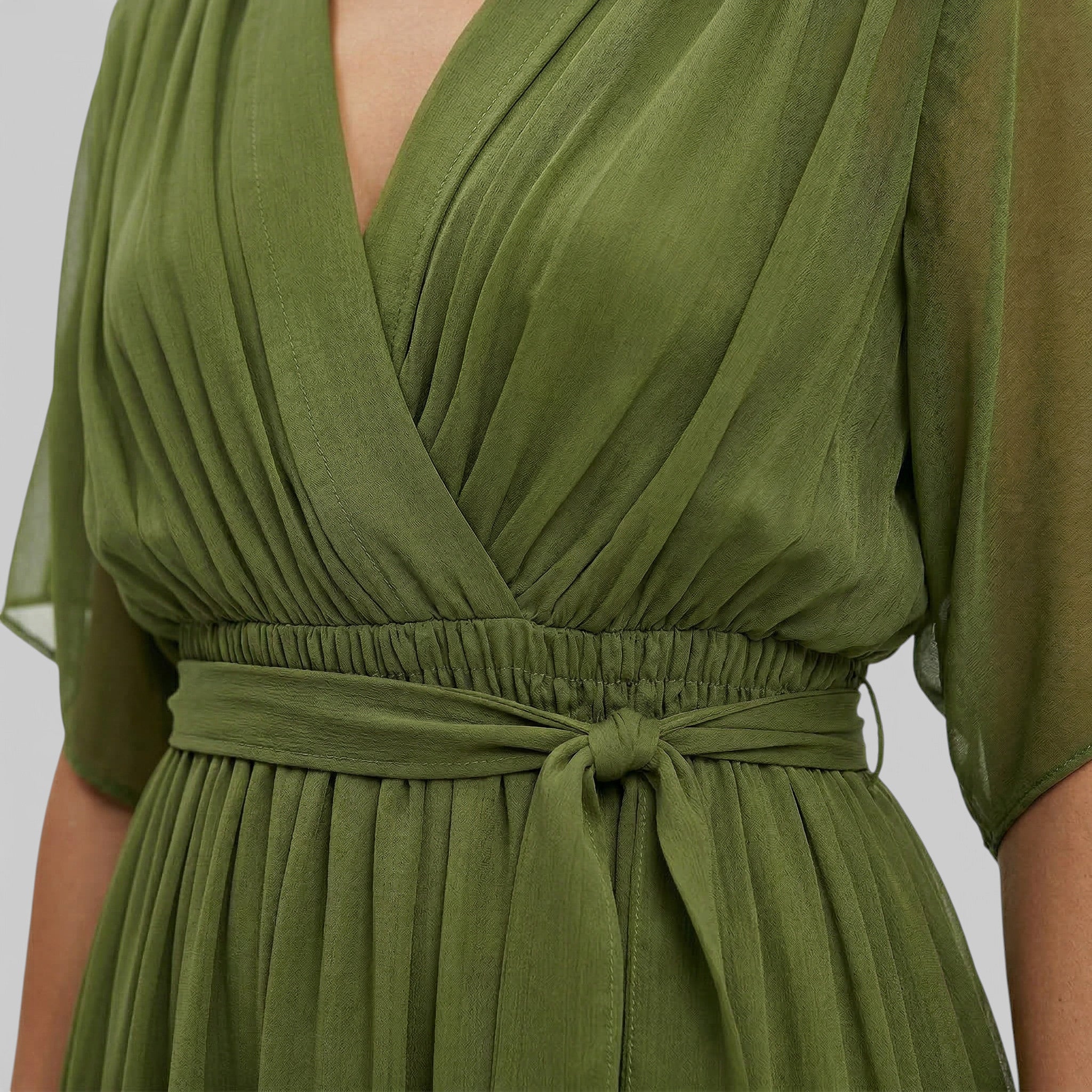 Vestido cruzado de gasa verde Inés