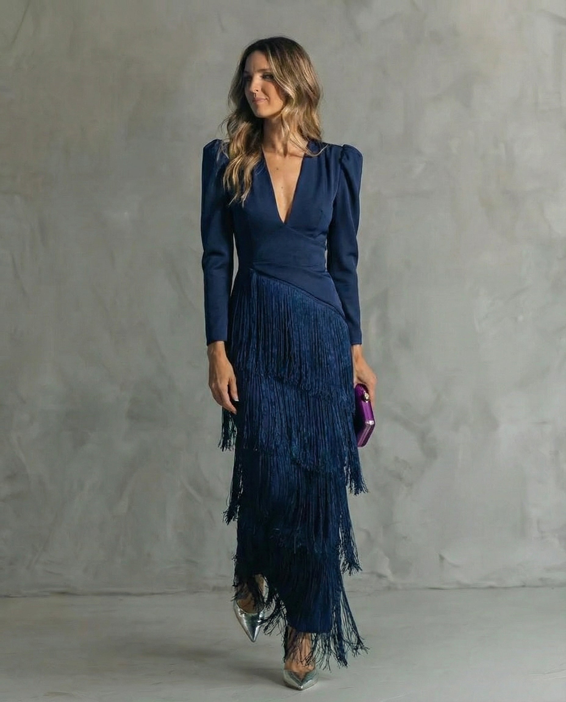 Vestido Midi Elegante con Flecos en las Mangas