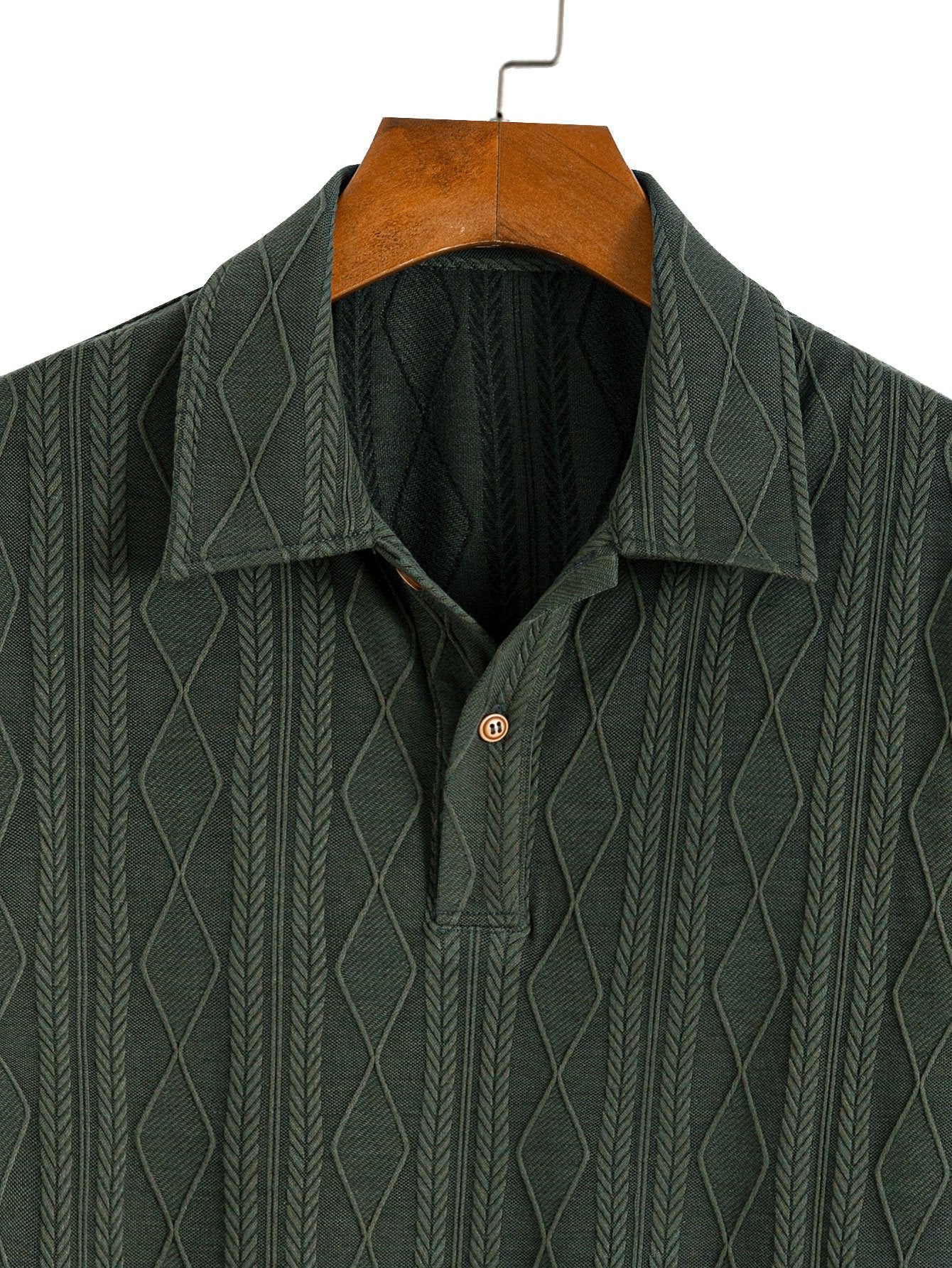 Conjunto Polo Jacquard Geométrico y Pantalón Recto