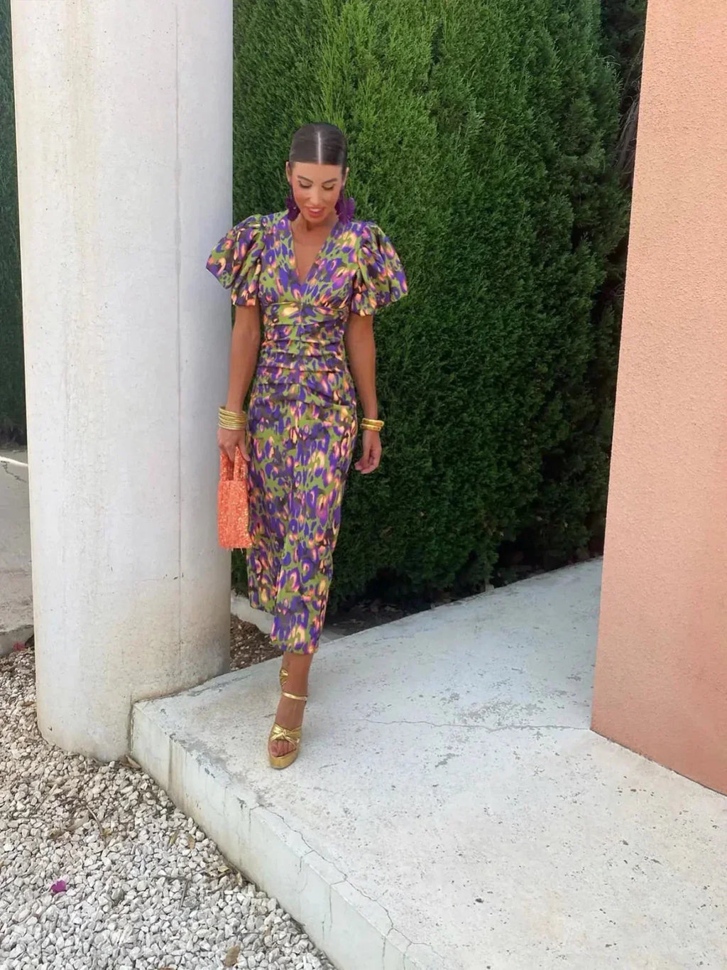 Vestido Colorido con Mangas Plisadas – Elegancia Cómoda
